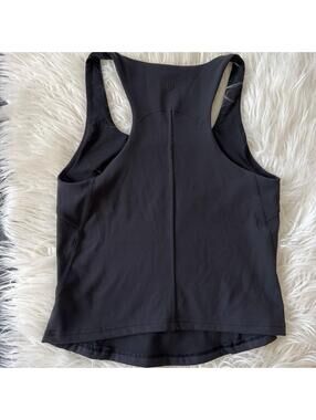 Lululemon tank size 8